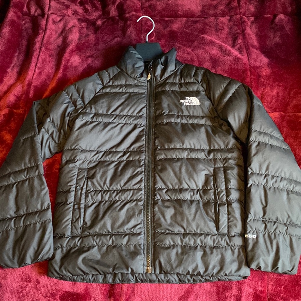 The North Face Puffer 550 black jacket. Medium Boys